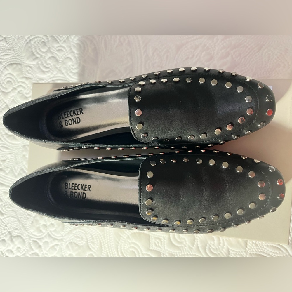 BLEECKER & BOND Arianna Black Leather Flats with Silver Studs, Size 7, NWOT - Picture 3 of 8